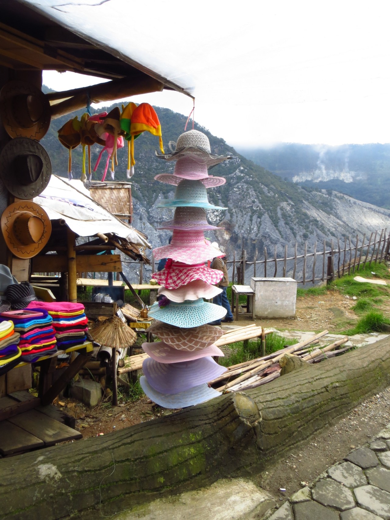 Uju at Tangkuban Perahu